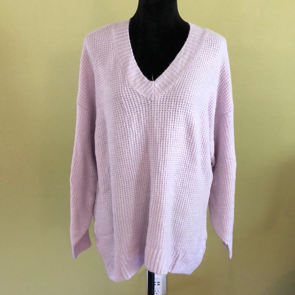 🔥NWT🔥 American Eagle Outfitters Women’s Oversized V-Neck Sweater - Picture 2 of 8